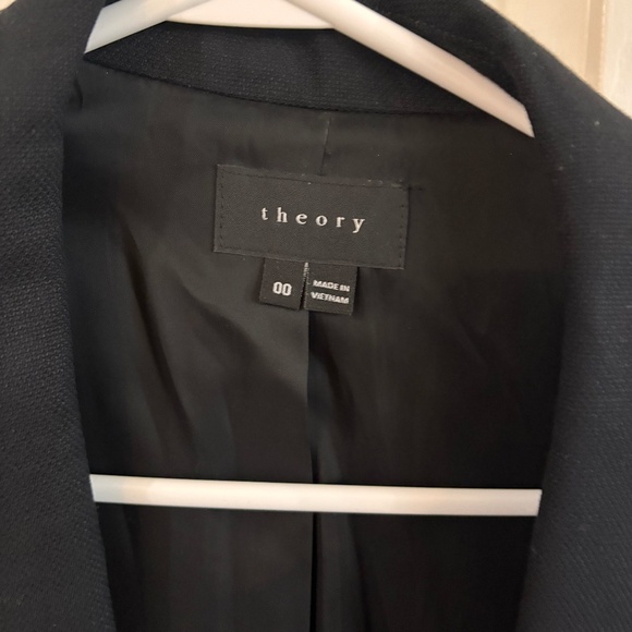 Theory blazer black mint condition - Picture 3 of 4
